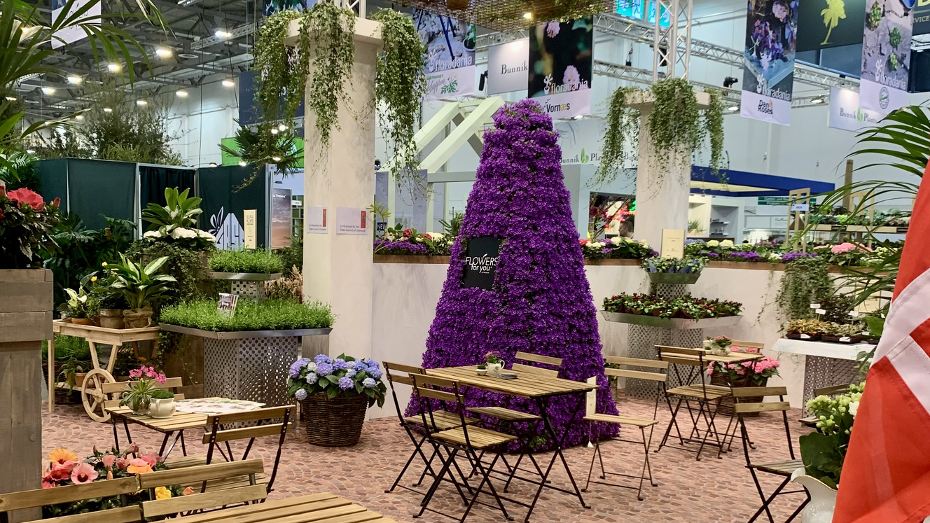 Flora_Dania_Joint_Stand